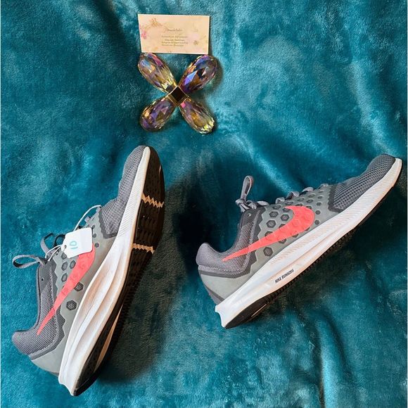 Nike | Womens | Downshifter 7 | Size 10 | Running Trainers | Color: 852466-001 - Picture 7 of 9